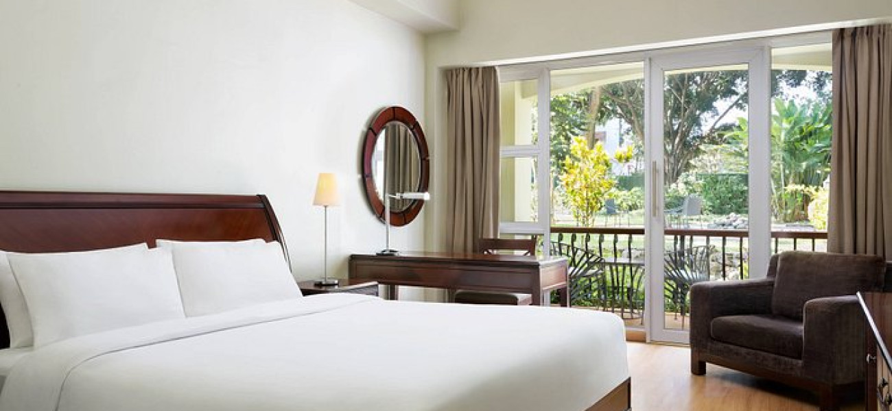 four-points-arusha-hotel-guest-room.jpg